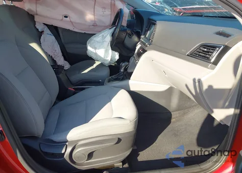 2017 Hyundai Elantra Se z USA, uszkodzony, nr VIN 5NPD84LF8HH103733